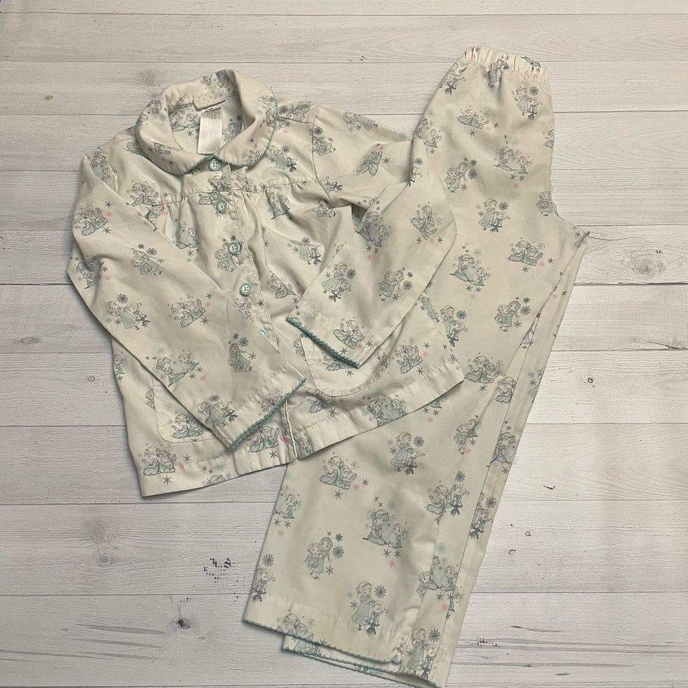 Disney store young anna & elsa‎ pajamas 5/6